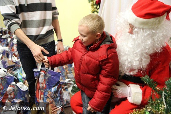 niemcy-ufundowali-podarki-dzieciom-z-powiatu-jeleniogorskiego-foto-43704