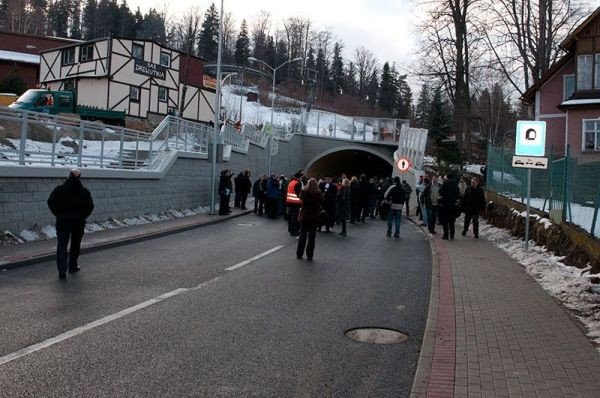 otwarto-tunel-pod-kolorowa-i-ul-parkowa-w-karpaczu-43739