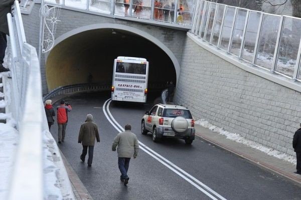 otwarto-tunel-pod-kolorowa-i-ul-parkowa-w-karpaczu-43739