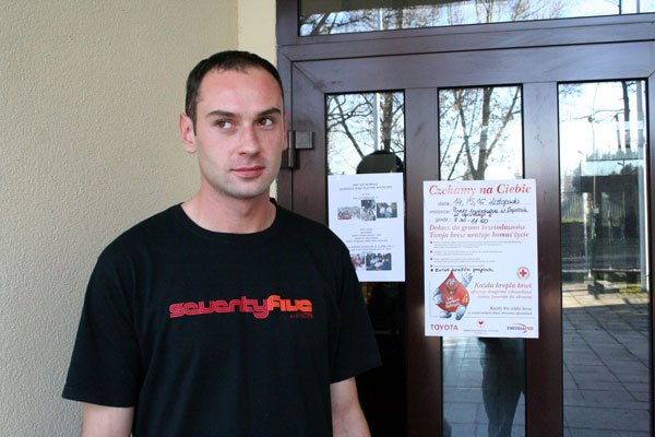 Ja nie zostałem zakwalifikowany, ale moja dziewczyna Ania mogła oddać krew – mówi Marcin Włodarek z V roku AE.