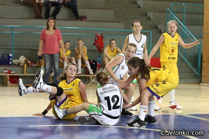 sosnowiczanki-gromia-w-pierwszym-dniu-gwiazdkowego-basketu-foto-43865