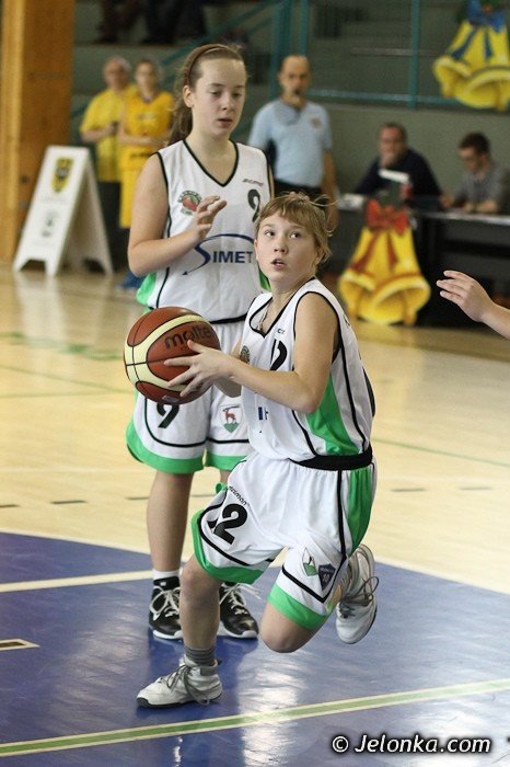 sosnowiczanki-gromia-w-pierwszym-dniu-gwiazdkowego-basketu-foto-43865