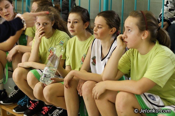 sosnowiczanki-gromia-w-pierwszym-dniu-gwiazdkowego-basketu-foto-43865