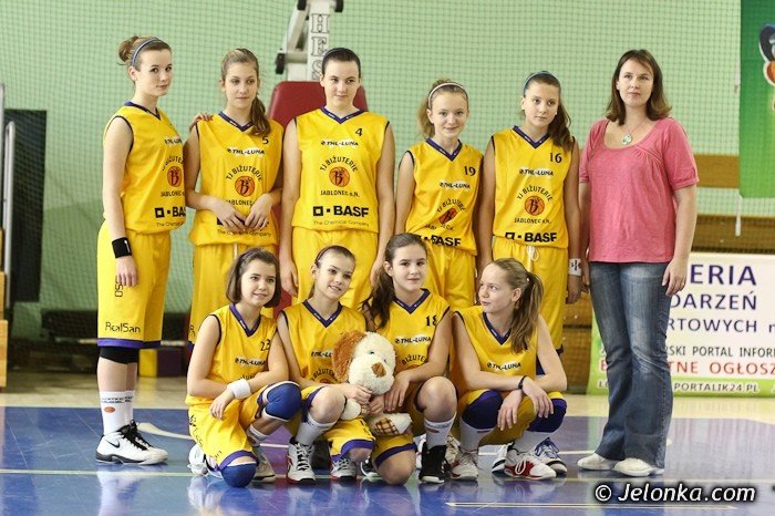 sosnowiczanki-gromia-w-pierwszym-dniu-gwiazdkowego-basketu-foto-43865