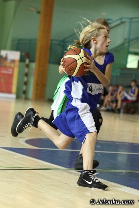 sosnowiczanki-gromia-w-pierwszym-dniu-gwiazdkowego-basketu-foto-43865