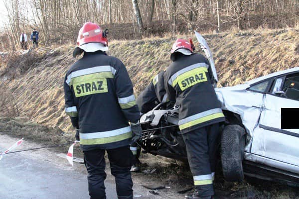 zderzenie-w-omnicy-cztery-osoby-w-szpitalu-foto-43913