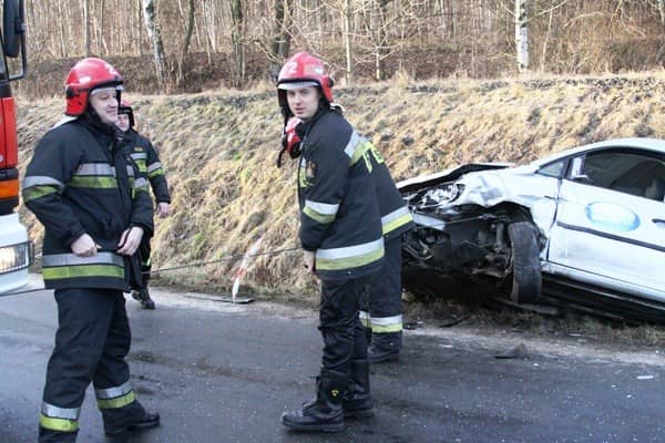 zderzenie-w-omnicy-cztery-osoby-w-szpitalu-foto-43913