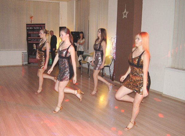 taneczne-15lecie-szkoy-krzysztofa-cieslaka-foto-43939