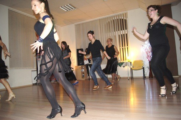 taneczne-15lecie-szkoy-krzysztofa-cieslaka-foto-43939