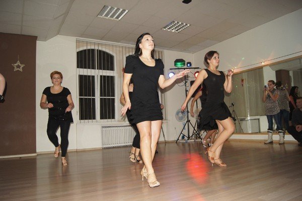 taneczne-15lecie-szkoy-krzysztofa-cieslaka-foto-43939
