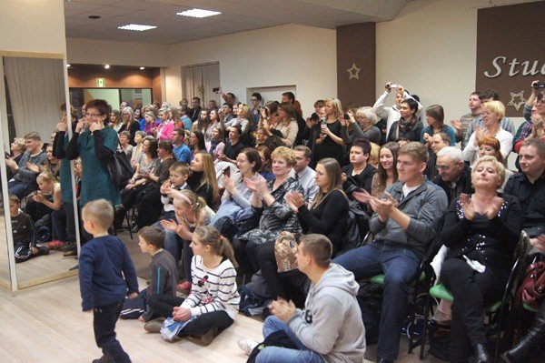 taneczne-15lecie-szkoy-krzysztofa-cieslaka-foto-43939