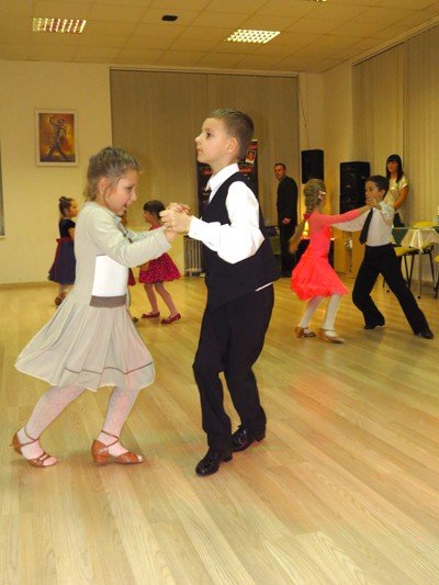taneczne-15lecie-szkoy-krzysztofa-cieslaka-foto-43939