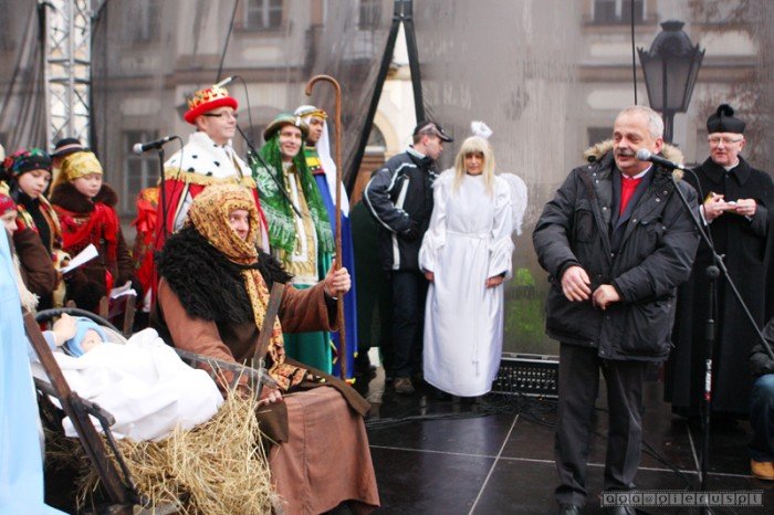 krolewski-orszak-odda-hod-dzieciatku-foto-44013
