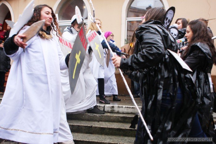 krolewski-orszak-odda-hod-dzieciatku-foto-44013