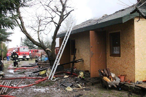w-ogniu-stana-dzis-dwurodzinny-dom-tyrolski-w-mysakowicach-foto-44023
