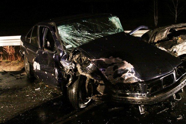 grozny-wypadek-na-skrzyzowaniu-z-jeleniej-gory-na-karpacz-i-kowary-foto-44056