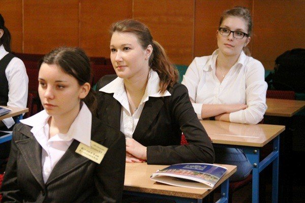 w-ekonomie-walczyli-dzisiaj-o-indeksy-i-zwolnienie-z-egzaminu-zawodowego-foto-44077