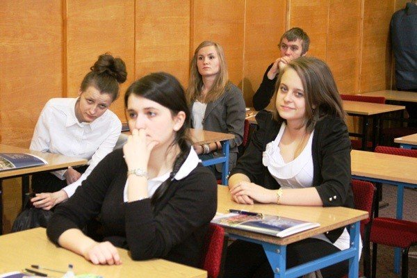 w-ekonomie-walczyli-dzisiaj-o-indeksy-i-zwolnienie-z-egzaminu-zawodowego-foto-44077