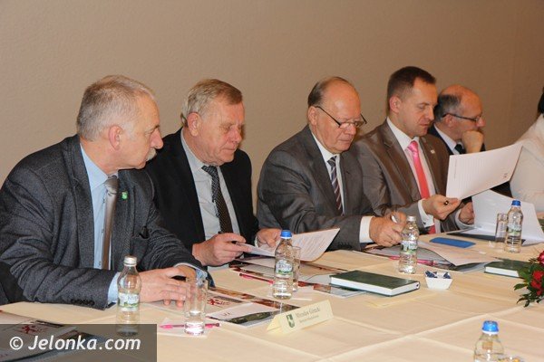 gminy-powiatu-jeleniogorskiego-razem-ze-starostwem-wylansuja-karkonosze-foto-44083