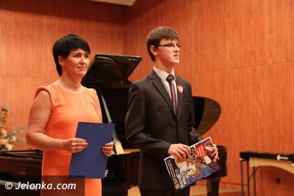 jeleniogorska-wielka-orkiestra-swiatecznej-pomocy-zagraa-w-filharmonii-foto-44100
