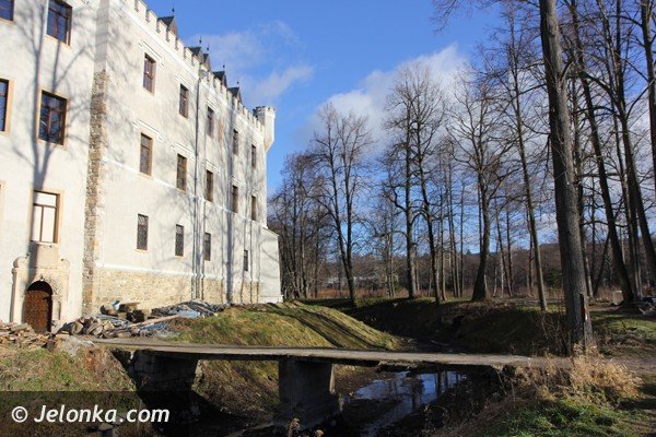 zamek-w-karpnikach-odzyskuje-dawna-swietnosc-foto-44132