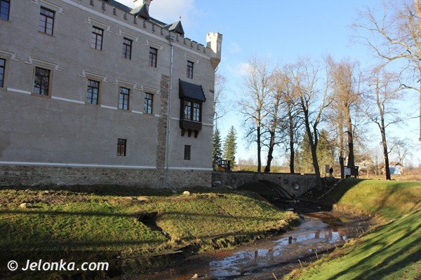 zamek-w-karpnikach-odzyskuje-dawna-swietnosc-foto-44132