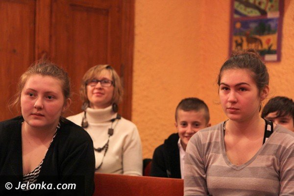pieknie-mowili-wierszem-w-modziezowym-domu-kultury-foto-44135