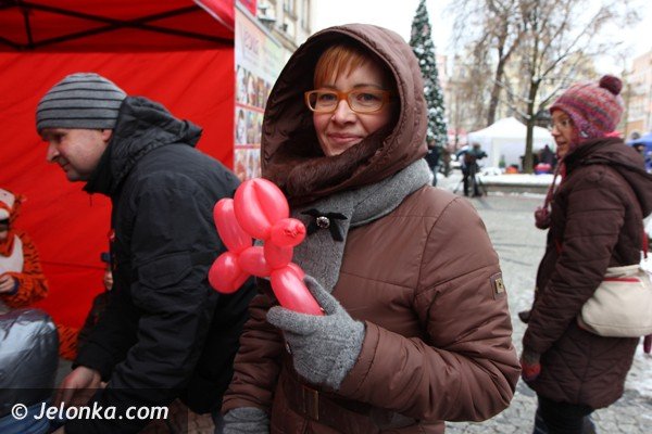 w-jeleniej-gorze-orkiestra-gra-na-potege-jest-super-chwala-mieszkancy-foto-44138