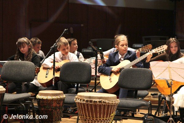 mode-talenty-ze-szkoy-muzycznej-yamaha-w-filharmonii-dolnoslaskiej-foto-44154