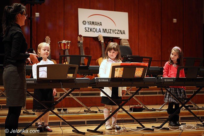 mode-talenty-ze-szkoy-muzycznej-yamaha-w-filharmonii-dolnoslaskiej-foto-44154