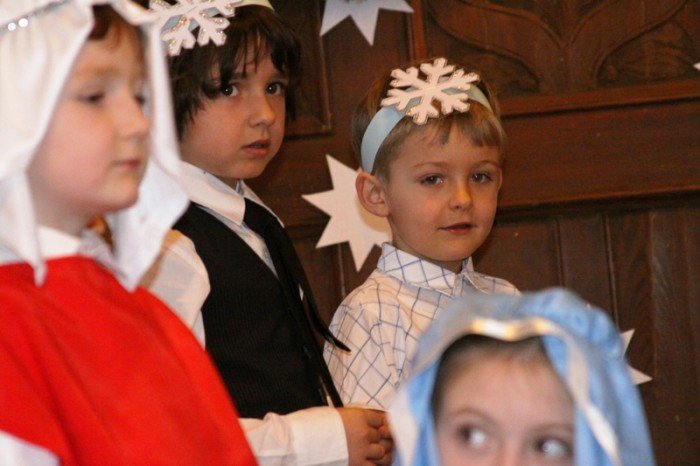 wspoczesne-i-dawne-koledy-oraz-pastoraki-w-uroczym-wykonaniu-przedszkolakow-foto-44215