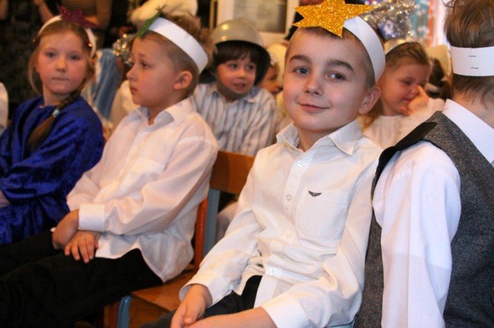 wspoczesne-i-dawne-koledy-oraz-pastoraki-w-uroczym-wykonaniu-przedszkolakow-foto-44215