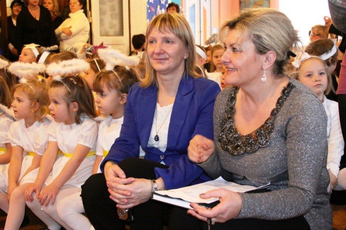 wspoczesne-i-dawne-koledy-oraz-pastoraki-w-uroczym-wykonaniu-przedszkolakow-foto-44215