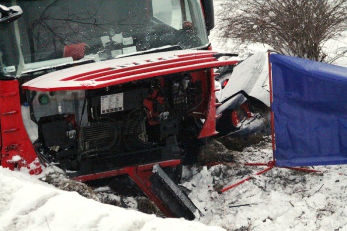 tir-zmiazdzy-audi-przy-ul-wrocawskiej-jedna-osoba-nie-zyje-foto-44276