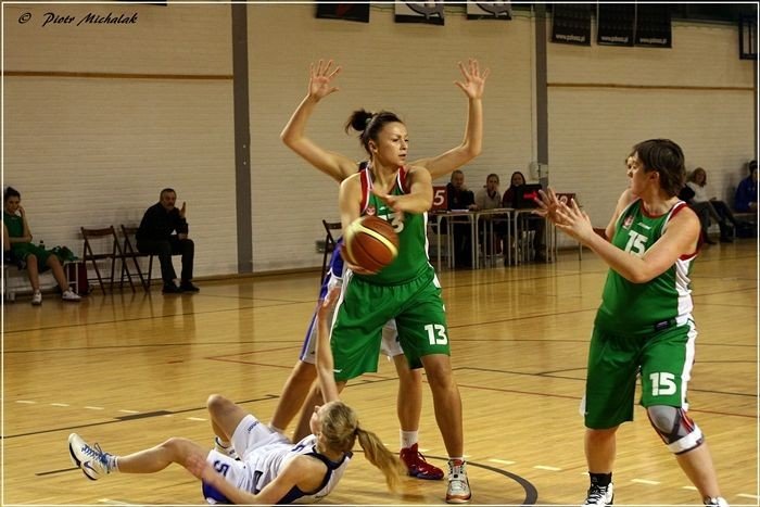 koszykarki-wrociy-z-poznania-z-tarcza-foto-44305