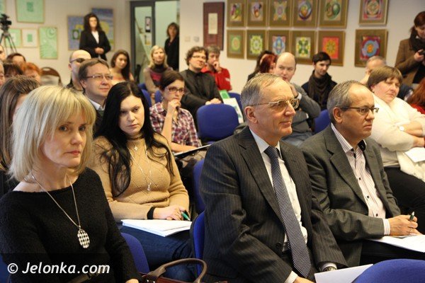 jeleniogorska-modziez-poznaje-pereki-regionu-i-zdobywa-medale-foto-44322