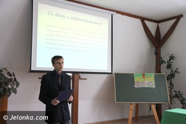 modziez-z-norwida-debatowaa-o-problemie-elektrosmieci-foto-44343