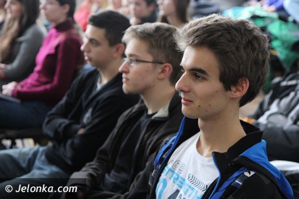 modziez-z-norwida-debatowaa-o-problemie-elektrosmieci-foto-44343