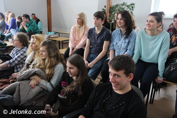 modziez-z-norwida-debatowaa-o-problemie-elektrosmieci-foto-44343