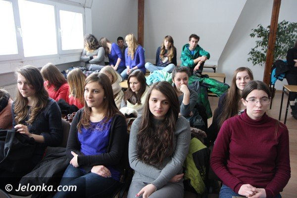 modziez-z-norwida-debatowaa-o-problemie-elektrosmieci-foto-44343