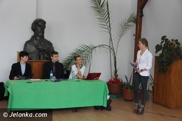 modziez-z-norwida-debatowaa-o-problemie-elektrosmieci-foto-44343