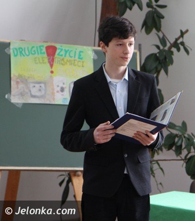 modziez-z-norwida-debatowaa-o-problemie-elektrosmieci-foto-44343