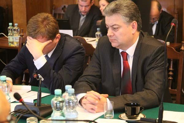 pis-woda-jednak-podrozeje-prezydent-zawia-kama-foto-44359