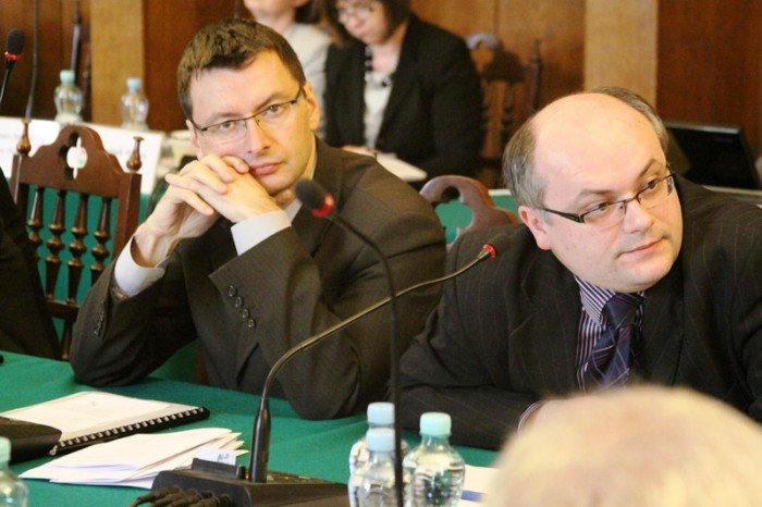 pis-woda-jednak-podrozeje-prezydent-zawia-kama-foto-44359
