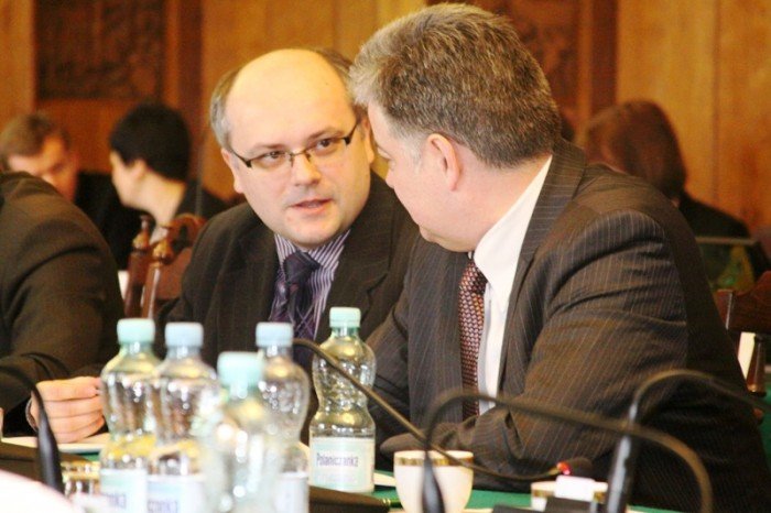 pis-woda-jednak-podrozeje-prezydent-zawia-kama-foto-44359