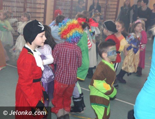 przedszkolaki-z-okraglaczka-na-balu-karnawaowym-w-siodemce-foto-44361