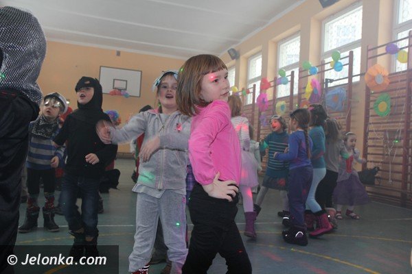 przedszkolaki-z-okraglaczka-na-balu-karnawaowym-w-siodemce-foto-44361