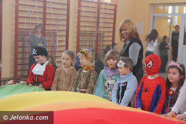przedszkolaki-z-okraglaczka-na-balu-karnawaowym-w-siodemce-foto-44361