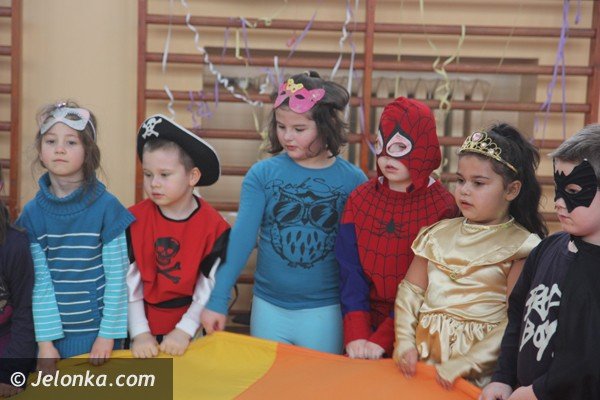 przedszkolaki-z-okraglaczka-na-balu-karnawaowym-w-siodemce-foto-44361
