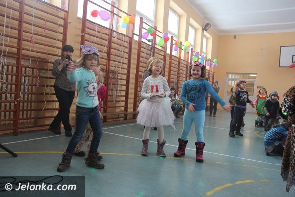 przedszkolaki-z-okraglaczka-na-balu-karnawaowym-w-siodemce-foto-44361